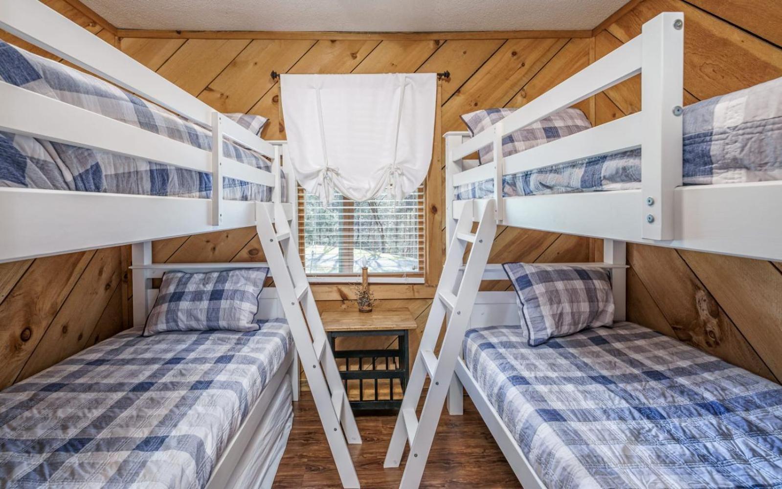 Wooded Bliss Hot Tub Single Level Cabin With No Steps Rocking Chairs And Wooded Views Pigeon Forge Ngoại thất bức ảnh
