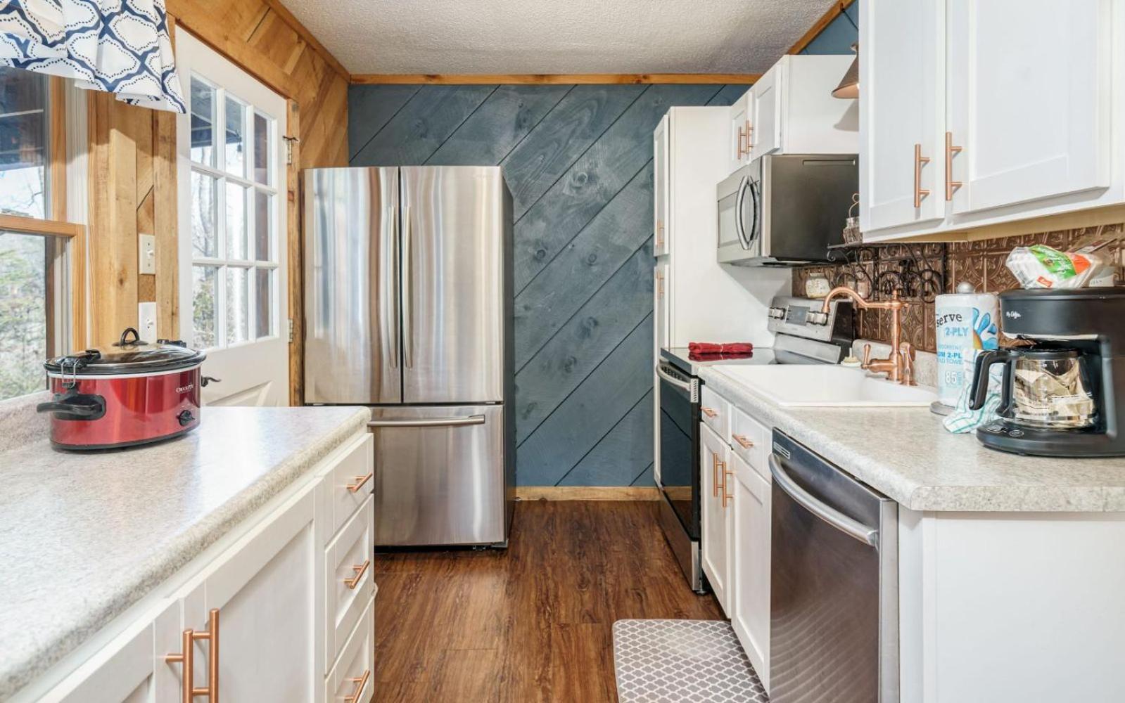 Wooded Bliss Hot Tub Single Level Cabin With No Steps Rocking Chairs And Wooded Views Pigeon Forge Ngoại thất bức ảnh