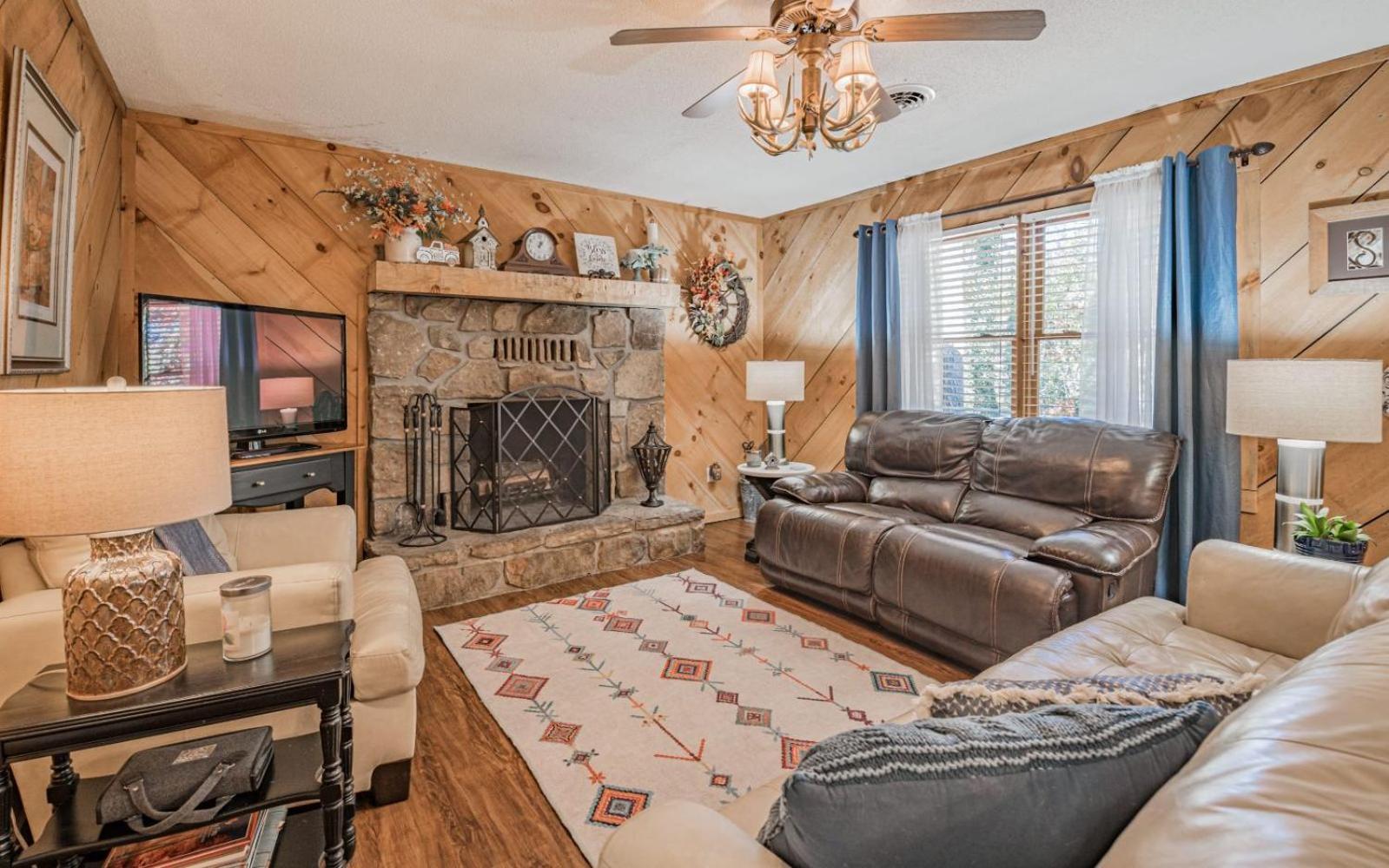 Wooded Bliss Hot Tub Single Level Cabin With No Steps Rocking Chairs And Wooded Views Pigeon Forge Ngoại thất bức ảnh